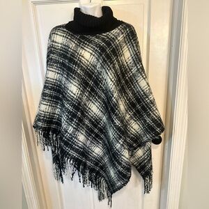 Ralph Lauren Plaid Poncho One Size Black‎ White Pullover Cape Fringe